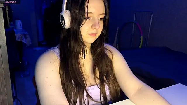 LauretteRagar online show from November 21, 5:12 pm