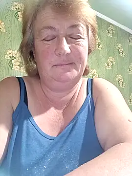 Snapshot of NikaLove49011 chatting on October 28, 6:18 pm NikaLove49011 online show from October 28, 6:18 pm