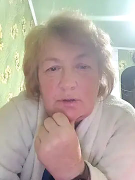 Snapshot of NikaLove49011 chatting on October 27, 8:43 pm NikaLove49011 online show from October 27, 8:43 pm