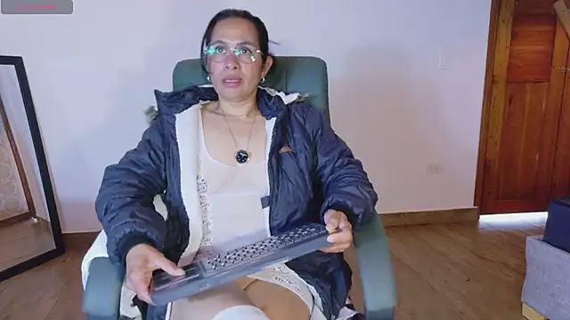 Vanessa 7  online show from February 17, 9:45 pm