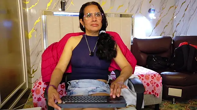 Vanessa 7  online show from April 20, 10:55 pm