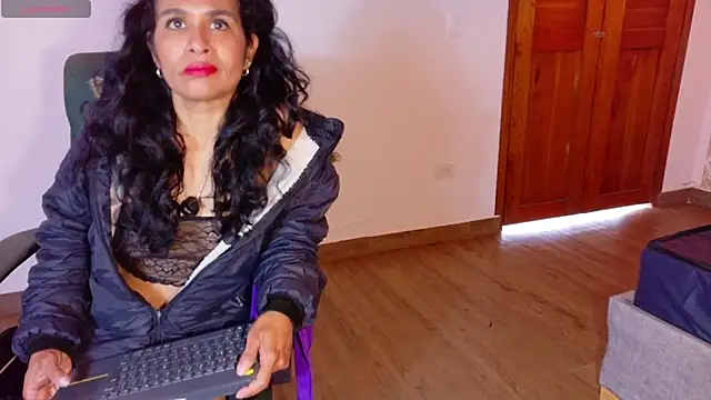 Vanessa 7  online show from December 14, 1:49 pm