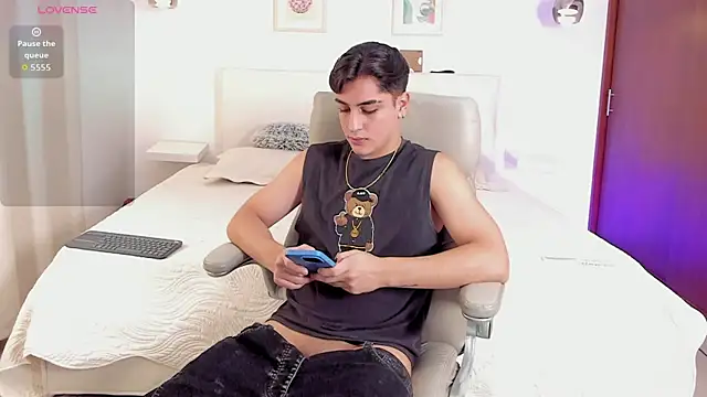 Snapshot of Thiago_winteer chatting on October 20, 4:58 am Thiago winteer online show from October 20, 4:58 am
