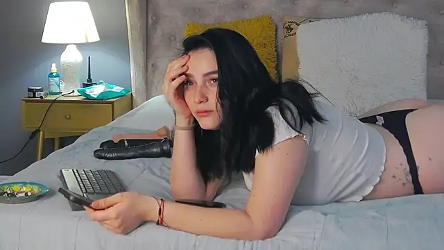 Leah Brooks online show from January 7, 5:23 am