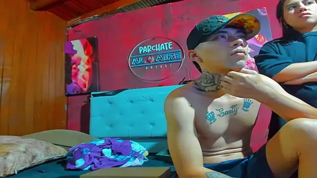 Snapshot of dereck_and_julie chatting on October 1, 11:08 pm dereck and julie online show from October 1, 11:08 pm