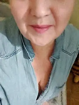 Snapshot of ForgeMeNot51 chatting on February 9, 6:22 am ForgeMeNot51 online show from February 9, 6:22 am