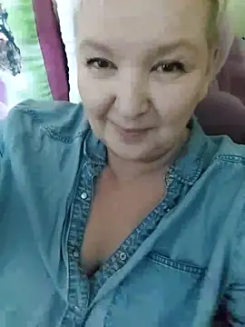 Snapshot of ForgeMeNot51 chatting on November 16, 8:41 am ForgeMeNot51 online show from November 16, 8:41 am