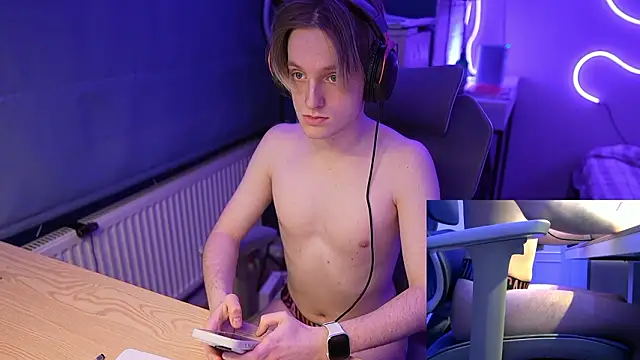 Snapshot of Serxyi chatting on March 22, 6:31 pm Serxyi online show from March 22, 6:31 pm