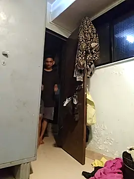 yung cplz online show from November 26, 5:46 pm