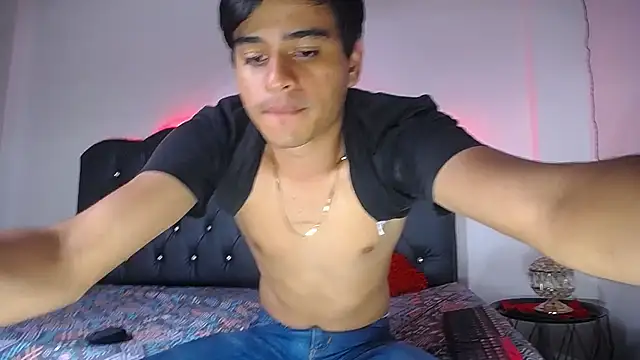 Snapshot of Charlie_Cock_ chatting on October 21, 9:03 pm Charlie Cock online show from October 21, 9:03 pm