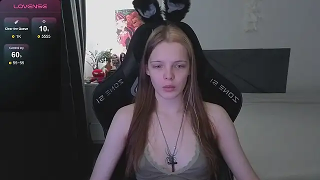 Snapshot of Luna_Navy chatting on September 24, 9:16 am Luna Navy online show from September 24, 9:16 am