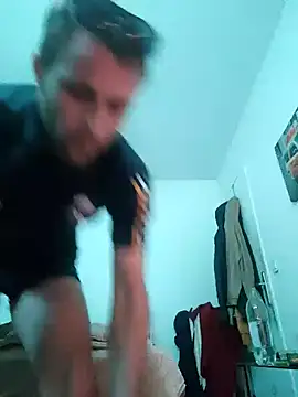 Snapshot of SexSavrem06 chatting on October 4, 6:20 pm SexSavrem06 online show from October 4, 6:20 pm