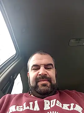 Snapshot of HairypapaK chatting on February 18, 8:11 am HairypapaK online show from February 18, 8:11 am