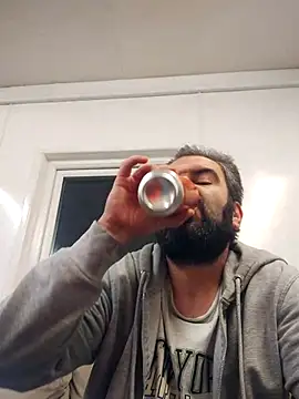 Snapshot of HairypapaK chatting on October 24, 4:44 am HairypapaK online show from October 24, 4:44 am