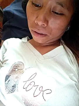 mo4mh online show from May 5, 3:53 am