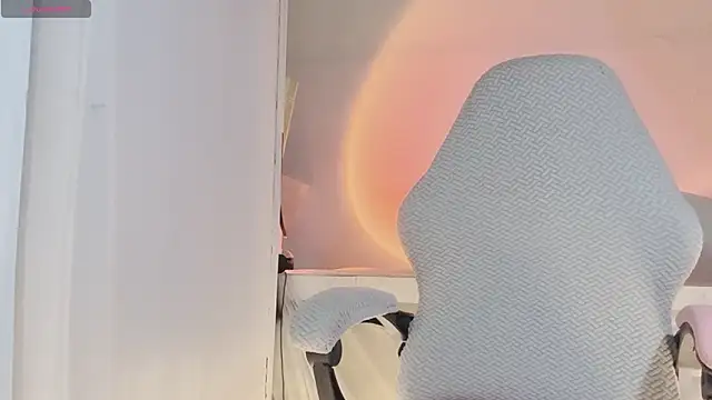 Vessi-babe online show from November 6, 9:02 am