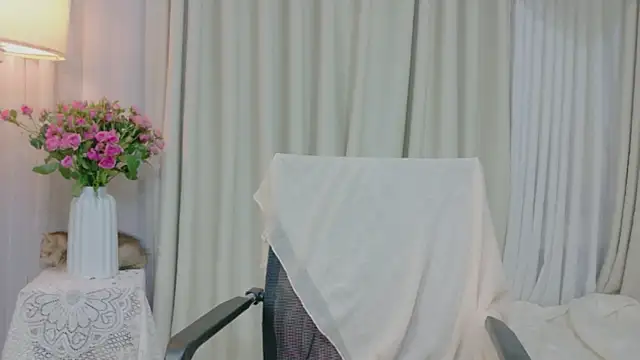 Vessi-babe online show from June 9, 2:29 pm