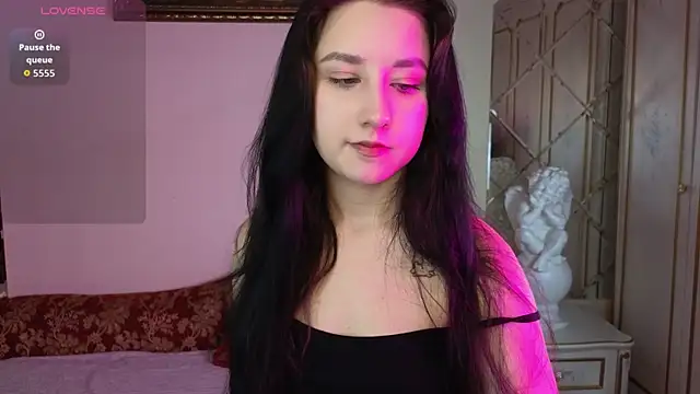 Eva Maller online show from December 3, 4:35 am