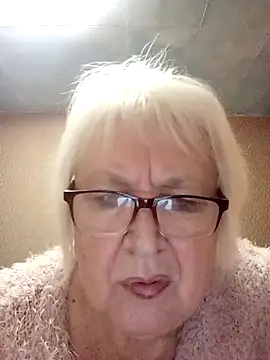 Snapshot of Alexia64231 chatting on October 24, 5:34 pm Alexia64231 online show from October 24, 5:34 pm