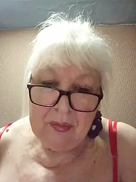 Snapshot of Alexia64231 chatting on June 8, 1:22 am Alexia64231 online show from June 8, 1:22 am