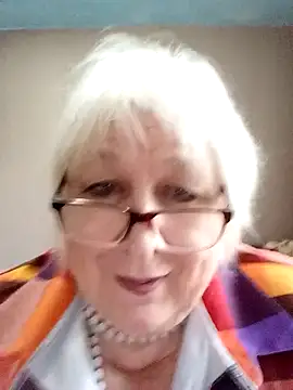 Snapshot of Alexia64231 chatting on November 14, 10:41 am Alexia64231 online show from November 14, 10:41 am