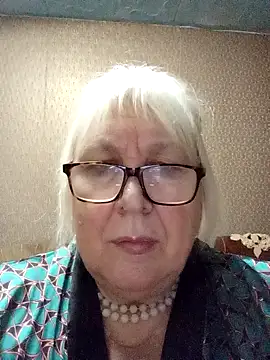 Snapshot of Alexia64231 chatting on November 11, 2:12 pm Alexia64231 online show from November 11, 2:12 pm