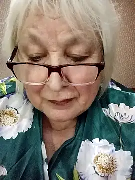 Snapshot of Alexia64231 chatting on November 25, 5:02 pm Alexia64231 online show from November 25, 5:02 pm