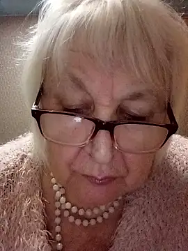 Snapshot of Alexia64231 chatting on November 1, 3:39 pm Alexia64231 online show from November 1, 3:39 pm