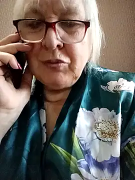 Snapshot of Alexia64231 chatting on November 22, 6:23 am Alexia64231 online show from November 22, 6:23 am