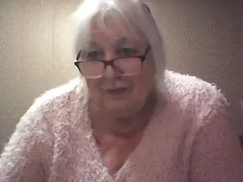 Alexia64231 online show from December 17, 6:35 pm