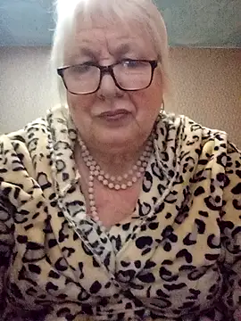 Snapshot of Alexia64231 chatting on October 30, 1:26 am Alexia64231 online show from October 30, 1:26 am