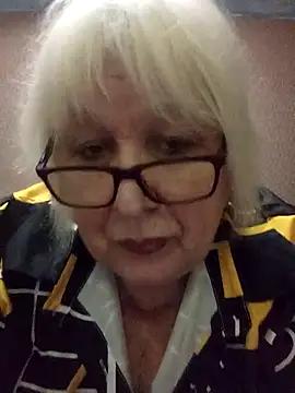 Snapshot of Alexia64231 chatting on November 28, 12:38 pm Alexia64231 online show from November 28, 12:38 pm