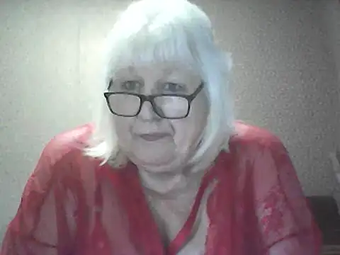 Alexia64231 online show from April 18, 1:35 pm