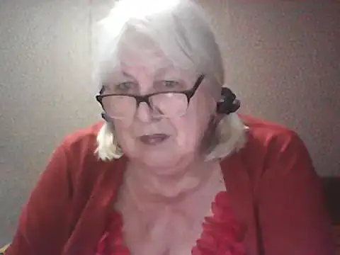 Alexia64231 online show from May 5, 5:38 pm