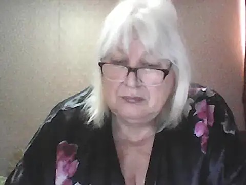 Alexia64231 online show from May 3, 4:28 am