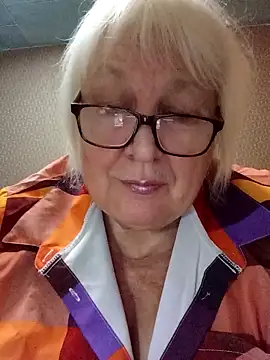 Snapshot of Alexia64231 chatting on November 2, 4:45 pm Alexia64231 online show from November 2, 4:45 pm