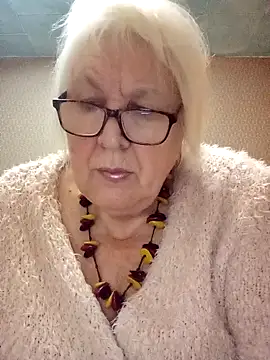 Snapshot of Alexia64231 chatting on October 27, 7:26 pm Alexia64231 online show from October 27, 7:26 pm