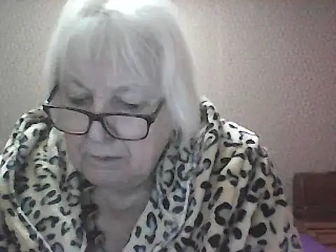 Alexia64231 online show from October 18, 3:52 am