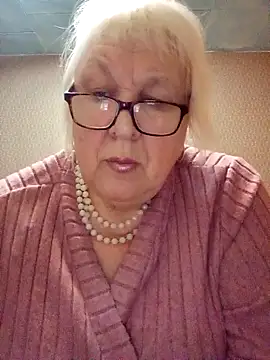 Snapshot of Alexia64231 chatting on October 26, 6:41 pm Alexia64231 online show from October 26, 6:41 pm