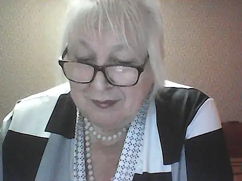 Alexia64231 online show from October 17, 3:32 am