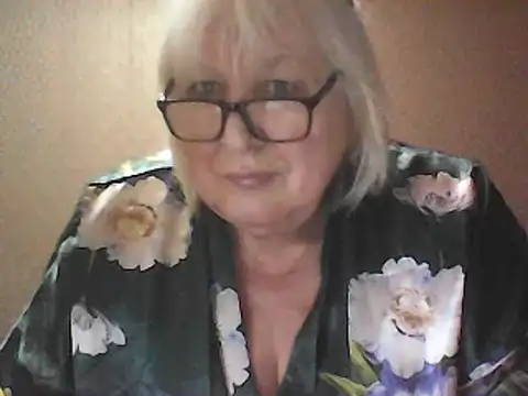 Alexia64231 online show from February 3, 7:52 pm