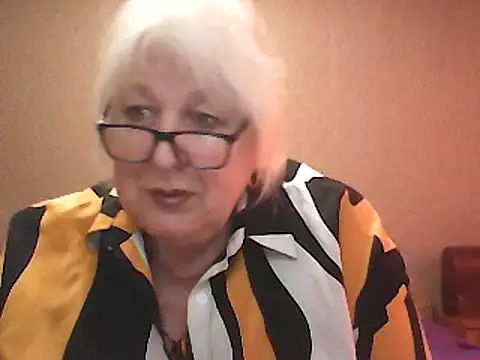 Alexia64231 online show from October 13, 1:23 pm