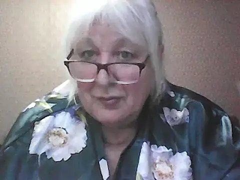 Snapshot of Alexia64231 chatting on December 3, 5:12 pm Alexia64231 online show from December 3, 5:12 pm