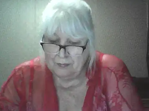 Alexia64231 online show from May 2, 4:23 pm