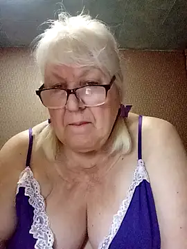 Snapshot of Alexia64231 chatting on June 26, 10:59 pm Alexia64231 online show from June 26, 10:59 pm