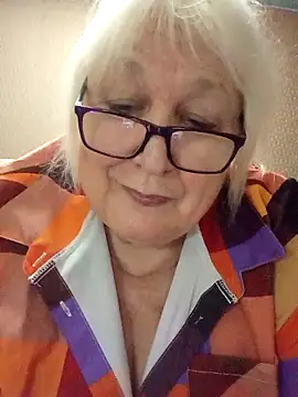 Snapshot of Alexia64231 chatting on November 29, 1:55 pm Alexia64231 online show from November 29, 1:55 pm