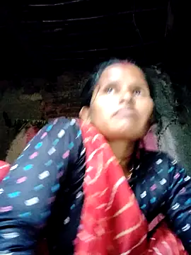 Snapshot of Sanjna_cuty chatting on October 27, 2:45 am Sanjna cuty online show from October 27, 2:45 am