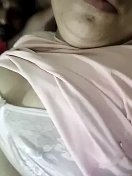 Bhabi-Hot0 online show from May 6, 10:25 pm