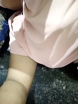 Bhabi-Hot0 online show from May 10, 9:49 pm