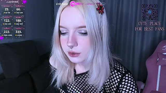 godlikegirlyy online show from February 25, 2:17 pm